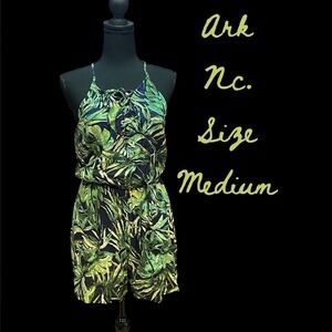 ARK NC. SIZE MEDIUM JUMPER/ROMPER WITH RAINFOREST PRINT GENTLY WORN